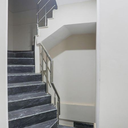 Hotel O S Grand Allāhābād Junction エクステリア 写真
