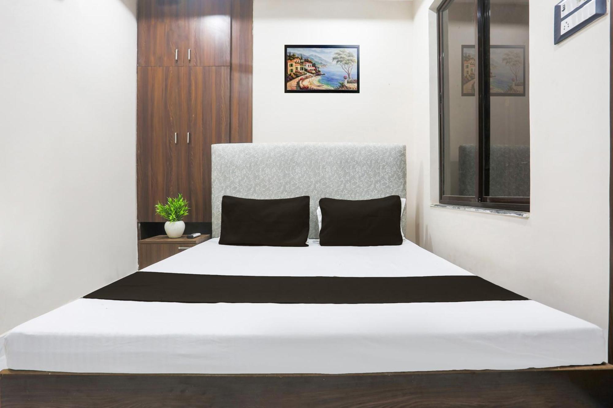 Hotel O S Grand Allāhābād Junction エクステリア 写真